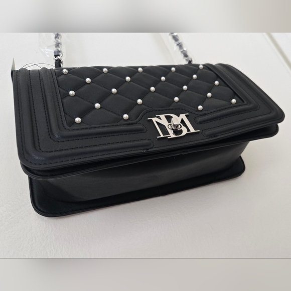 Badgley Mischka Quilted letter Turn lock Crossbody Bomber Pearls Black NWT - Picture 4 of 10